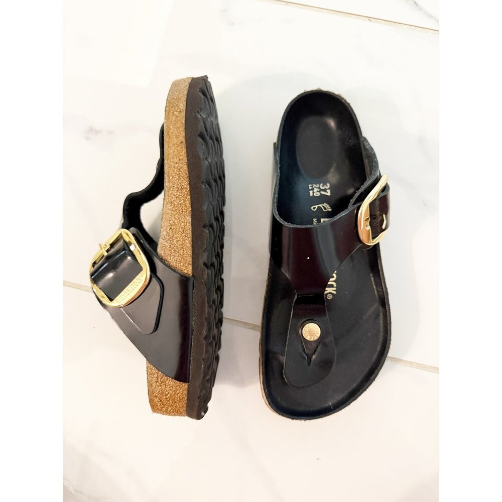 Birkenstock Gizeh Big Buckle High Shine Sandals in HIGH SHINE BLACK - Picture 7 of 10